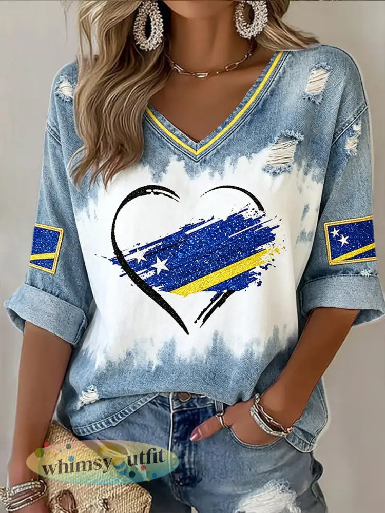 Casual t-shirt voor dames met hartpatroon en gradiëntprint in de kleuren van de vlag van Curaçao met V-hals