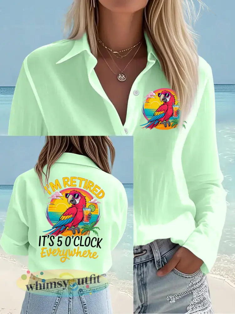 Dames Ik ben met pensioen Het is 5 uur overal papegaaienprint casual shirt - Lichtgroen / S