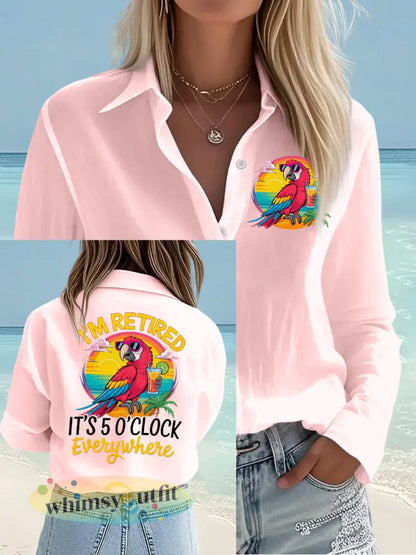 Dames Ik ben met pensioen Het is 5 uur overal papegaaienprint casual shirt - Lichtroze / S
