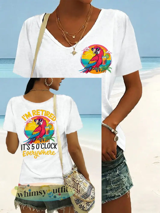 Dames Ik ben met pensioen Het is 5 uur overal Parrot Print Casual V-hals T-shirt - Wit / S