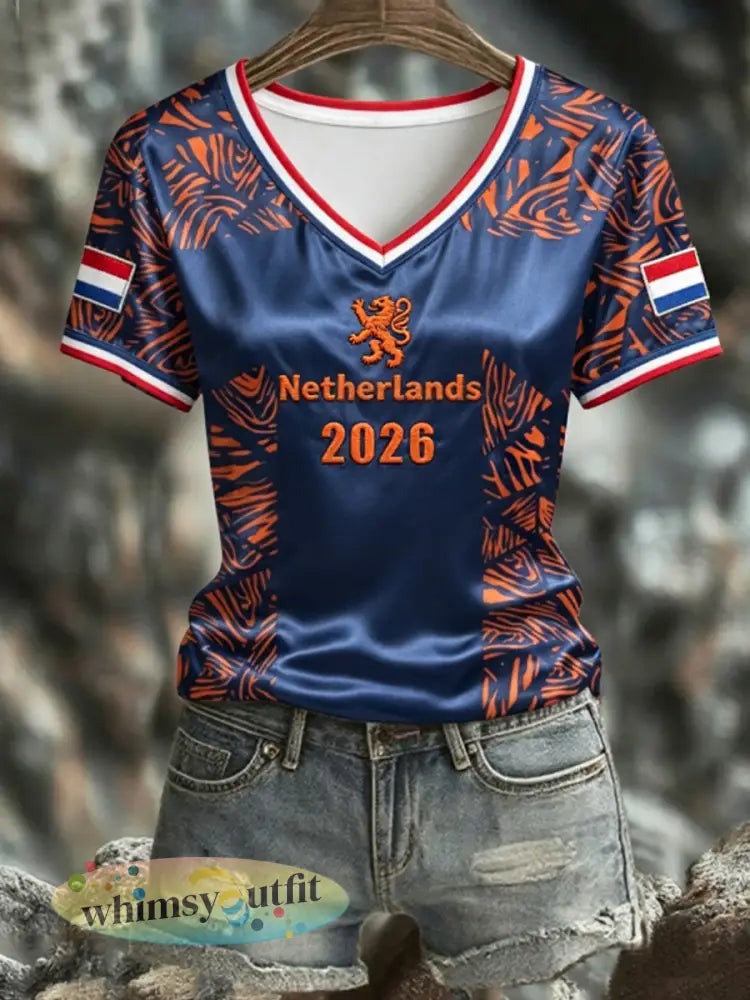 Dames NEDERLAND 2026 voetbal T-shirt met V-hals en korte mouwen van zijde - Blauw / S
