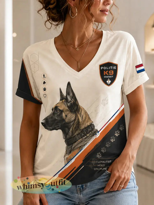 Dames-T-shirt met V-hals en korte mouwen voorzien van een grafische print van een politiehond - A / S
