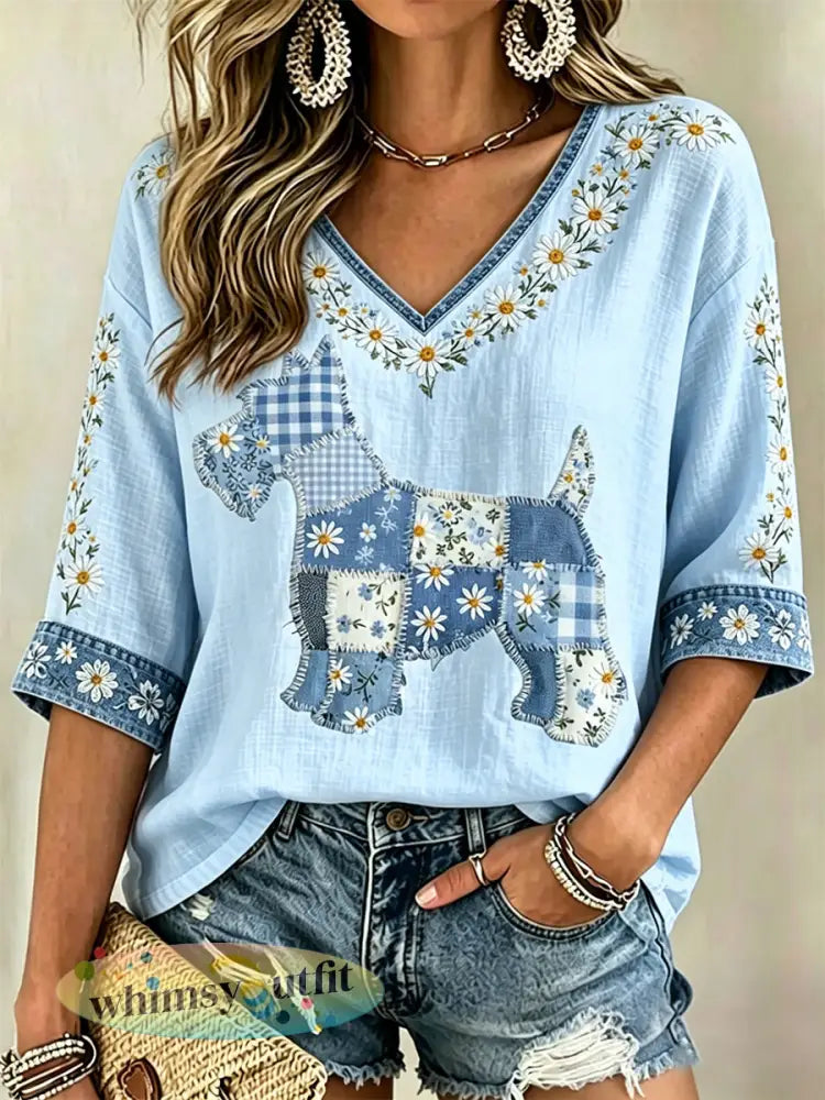 Damescasualtop met bloemen- en hondendessin en V-hals - Lichtblauw / S