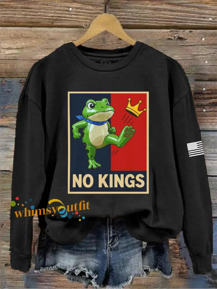 Women’s No Kings Resist Frog Print Sweatshirt Black / S